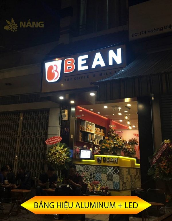 làm bảng hiệu